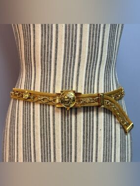 Authentic Vintage Medusa Versace Gold plated Medallion Chain Belt - Designer